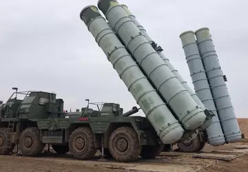 AFU vernichtet zwei aufgerüstete S-300 SAMs ...