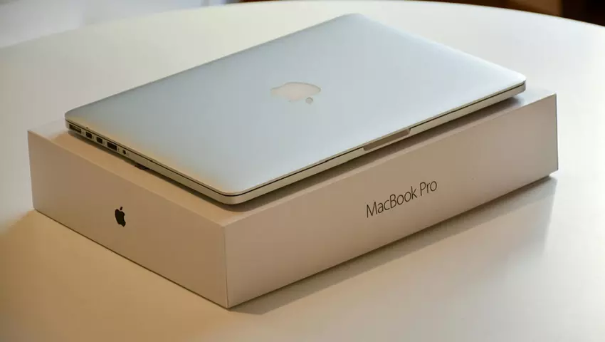 MacBooks werden ohne Auspacken in Lagerräumen aufgerüstet: Apple testet neue Technologie