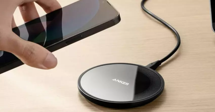 Anker 315 drahtloses Ladegerät, das mit otterbox defender funktioniert