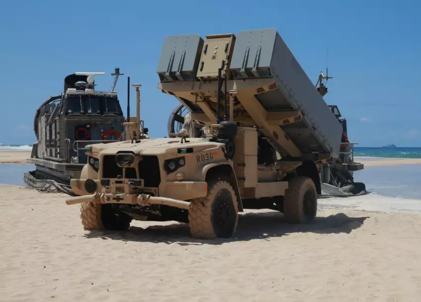 Oshkosh Defense erhält 23,7 Millionen Dollar für die Lieferung unbemannter Trägerraketen an das U.S. Marine Corps zur Unterstützung von HIMARS