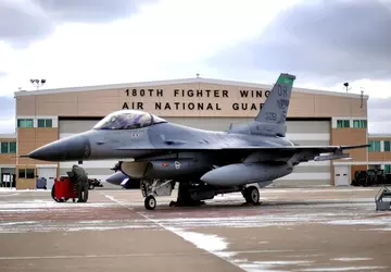 In den USA hat ein F-16 ...