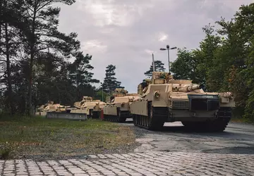 US zeigt Abrams M1A1-Panzer zur Ausbildung ...