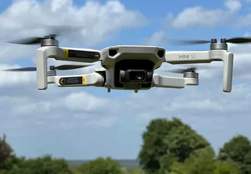 DJI hat den Mini SE Quadcopter ...
