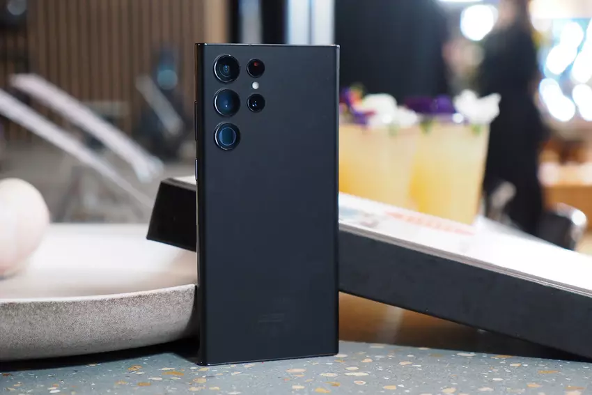 Samsung rekrutiert massiv in Russland, trotz der offiziellen Ankündigung seines Rückzugs aus dem Markt