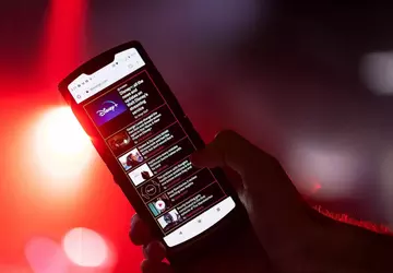 Lenovo bestätigt Entwicklung des faltbaren Smartphones ...