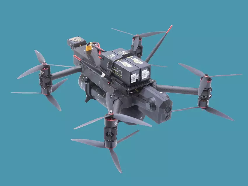 Die Ukraine hat eine kompakte Angriffsdrohne SkyKnight 2 mit KI entwickelt, die elektronischer Kriegsführung und Drohnenabwehrwaffen widerstehen kann