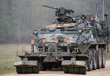 Die ukrainischen Streitkräfte präsentieren die gepanzerten ...