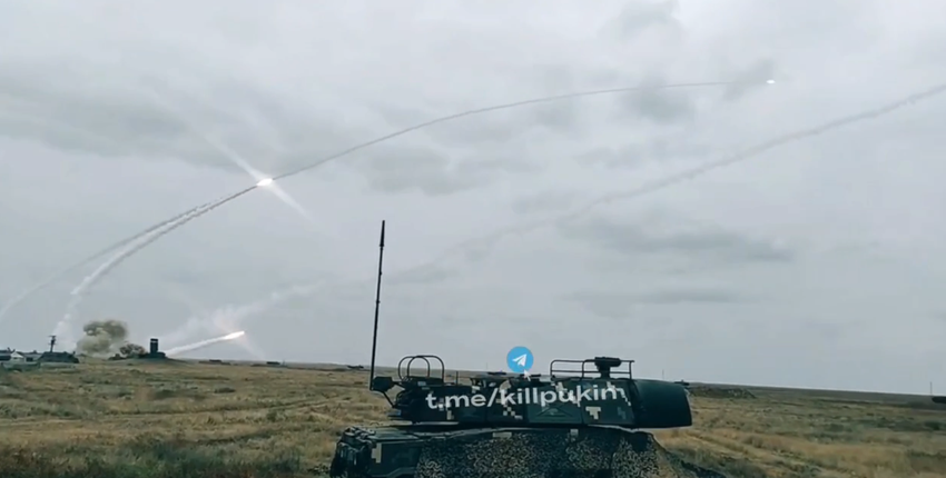 Ukrainische Buk-Rakete schießt vier Raketen ab, um Luftziele zu zerstören (Video)