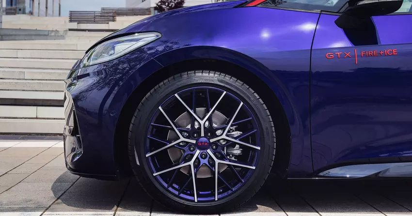 Volkswagen bringt den ID.3 GTX FIRE+ICE heraus - eine farbenfrohe Sonderedition mit einem Verweis auf die 90er Jahre