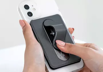 Eine MagSafe-kompatible Brieftasche, ein Griff und ...