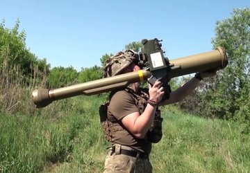 Ukrainische Fallschirmjäger erzählen, wie man feindliche ...