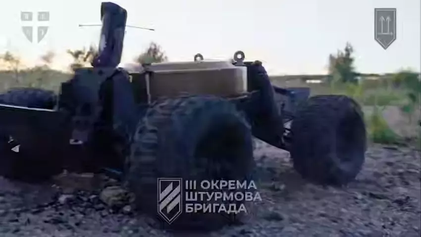 Die dritte Angriffstruppe hat Russen zum ersten Mal in der Menschheitsgeschichte mit Hilfe eines Bodenroboters gefangen genommen