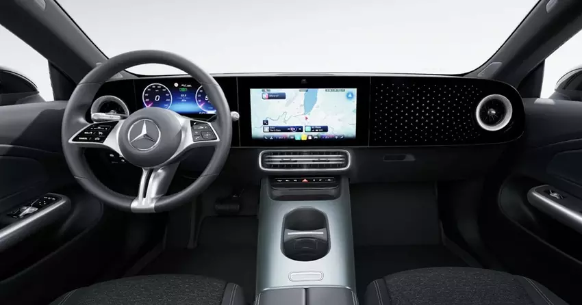 Die Basisversion des Mercedes CLA kommt ohne Beifahrerscheibe und andere Optionen aus