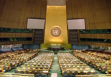 UN nimmt erste globale Resolution zu ...