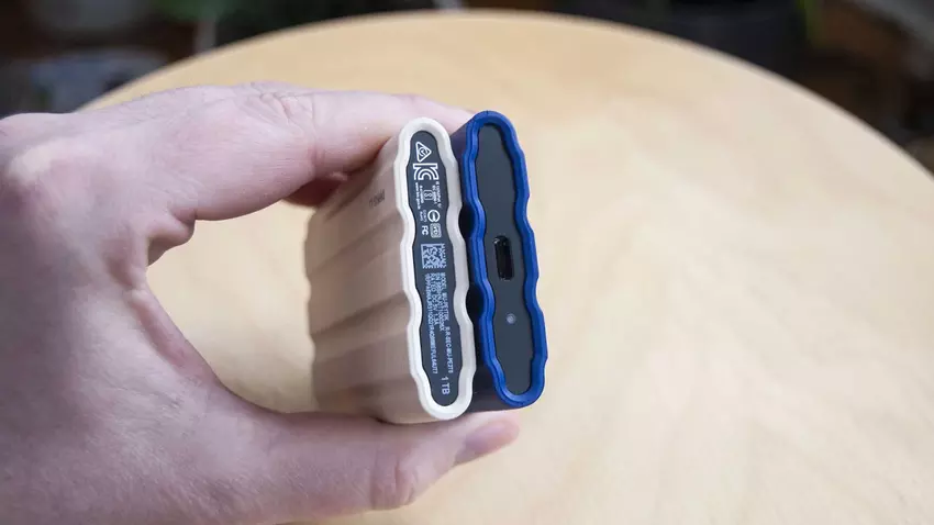 Samsung T7 Shield vs. Sandisk Extreme Portable