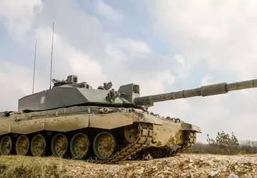 Das britische Verteidigungsministerium zeigt ukrainische Militärübungen ...