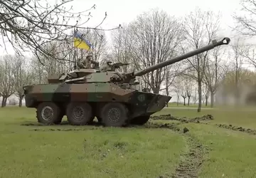 Ukrainischer Verteidigungsminister zeigt französische AMX-10RC-Radpanzer (Video)