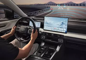 Zwei Versionen des Toyota RAV4 für ...