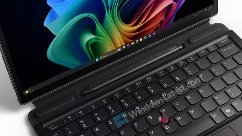 ThinkPad X13 Detachable mit Eclipse Black und Stylus in Tastatur