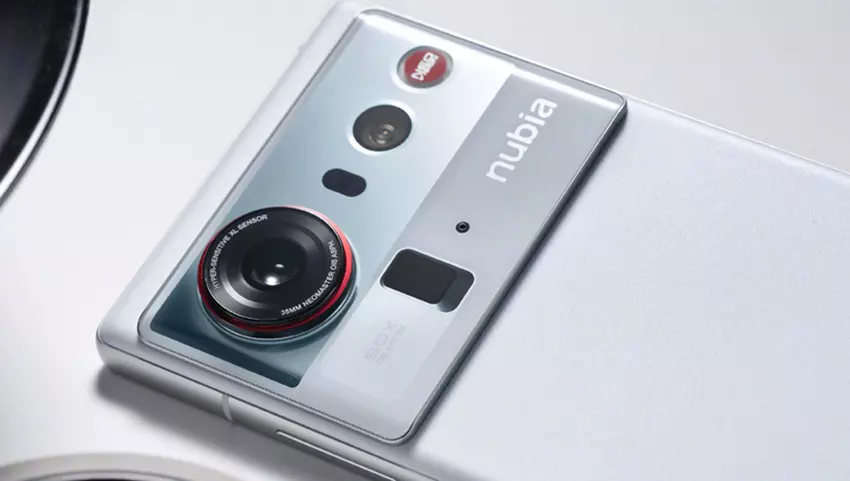 Kompaktheit wird nicht der Autonomie zum Opfer fallen: Das Nubia Z80 Ultra-Flaggschiff erhält einen 7200-mAh-Akku bei einer Gehäusedicke von 7,8 mm