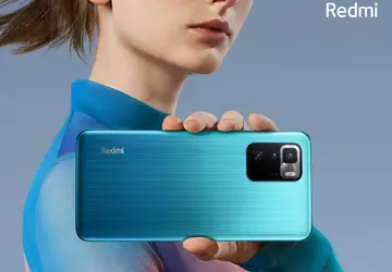 Redmi Note 10 Ultra vor der ...