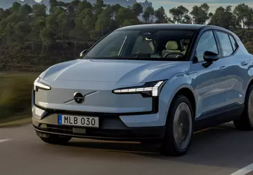 Der Volvo EX30 erhielt eine Einzelmotorversion, ...