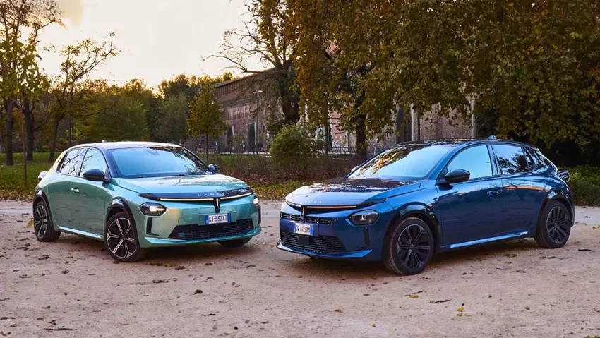 Der Lancia Ypsilon EV ist effizienter geworden und der Ypsilon Hybrid leistungsstärker (aber nur technisch)