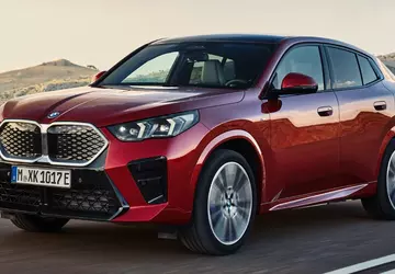 BMW iX1 und iX2 Modelljahr 2026 ...