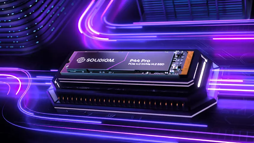 Solidigm hat ein SSD mit rekordverdächtiger Kapazität von 122,88 TB veröffentlicht
