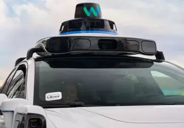 Uber und Waymo starten selbstfahrende Taxis ...