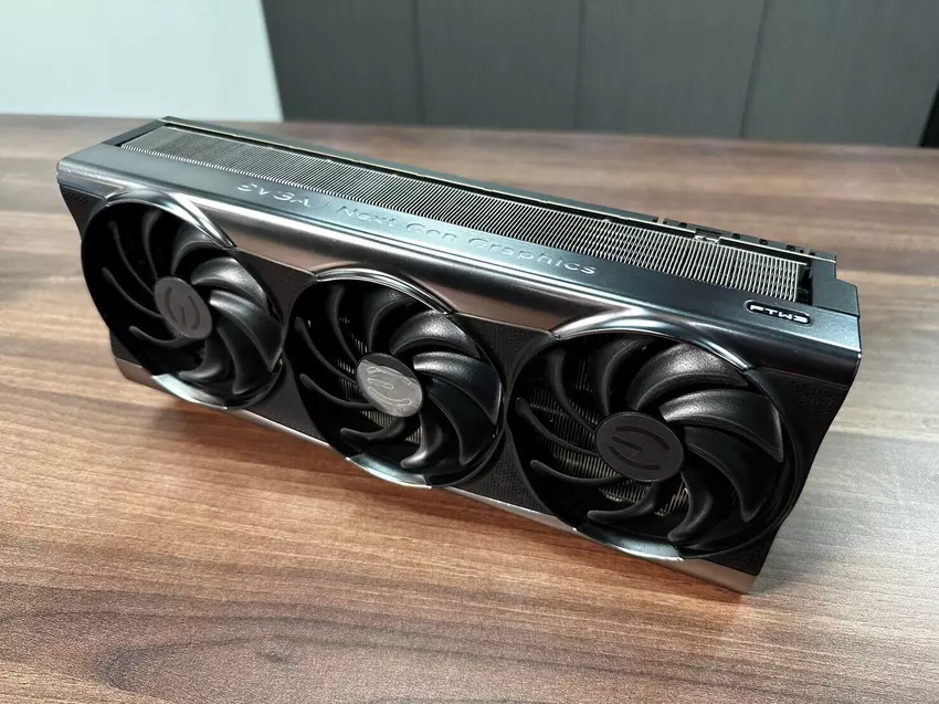 [Aktualisiert] EVGA versteigert einen Prototyp der stornierten GeForce RTX 4090 FTW3 Grafikkarte auf eBay und spendet das gesamte Geld für wohltätige Zwecke