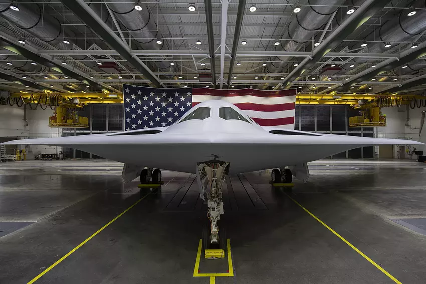Fast eine halbe Milliarde Dollar: Northrop Grumman erleidet Verluste im B-21-Bomberprogramm
