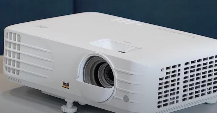 ViewSonic PX701-4K beamer unter 1000 euro