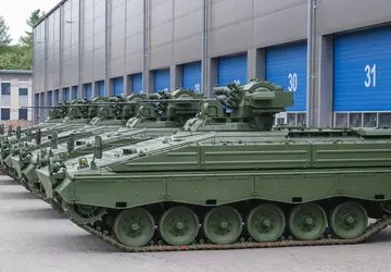 Deutschland liefert eine neue Ladung Marder-BMPs ...