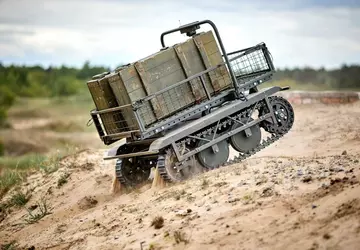 Ukrainische Bodendrohne "Wolja-E" mit elektronischer Kampfführung ...