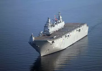 Die Türkei hat die TCG Anadolu, ...