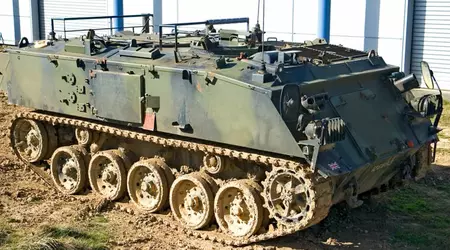 Freiwillige kaufen 17 gepanzerte Fahrzeuge für Asow in Großbritannien