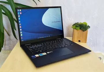 ASUS ExpertBook B7 Flip (B7402FEA) Test: ...