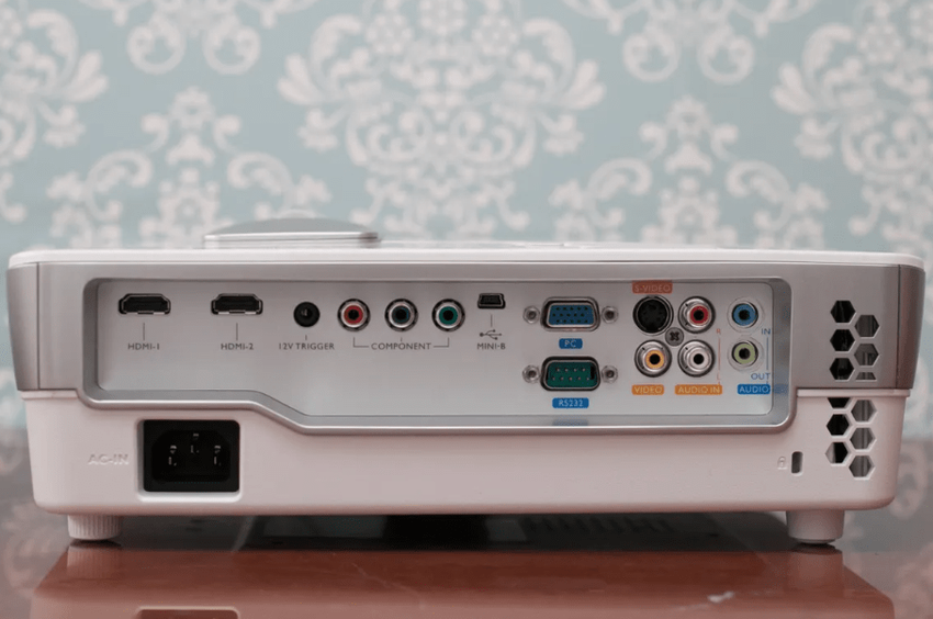 BenQ W1070 oder BenQ TH575