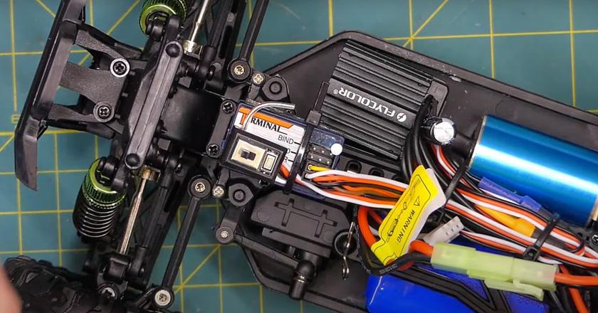 DEERC Brushless RC Cars 300E rc car 4x4 unter 200