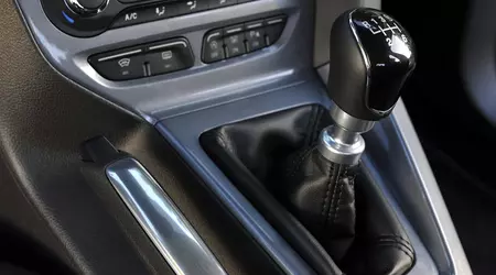 Ford hat ein Modell eines manuellen Schalthebels für Elektroautos patentiert