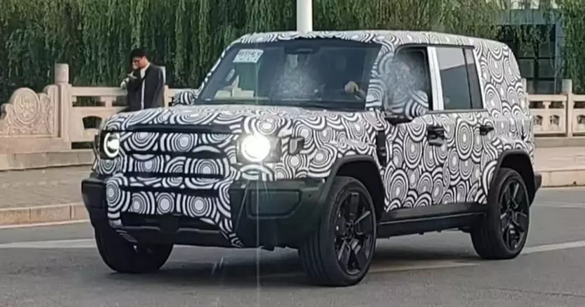Das chinesische Unternehmen iCar bereitet einen "Zwilling" des Land Rover Defender vor, der dreimal billiger sein soll als das Original