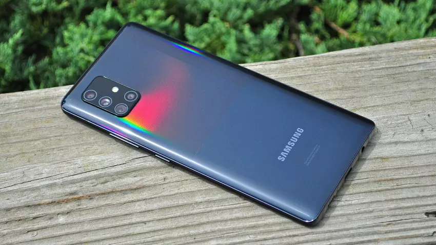 Samsung Galaxy A71 5G Galaxy A71 hat ein Update vom Februar 2024 erhalten 