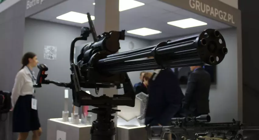 Polen präsentiert WLKM-Maschinengewehr, das erfolgreich feindliche Drohnen abschießen kann
