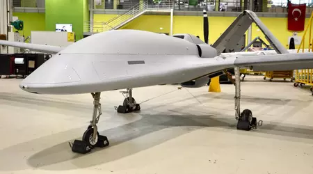 Baykar testet erfolgreich Überschallrakete IHA-122 von Bayraktar TB3-Drohne