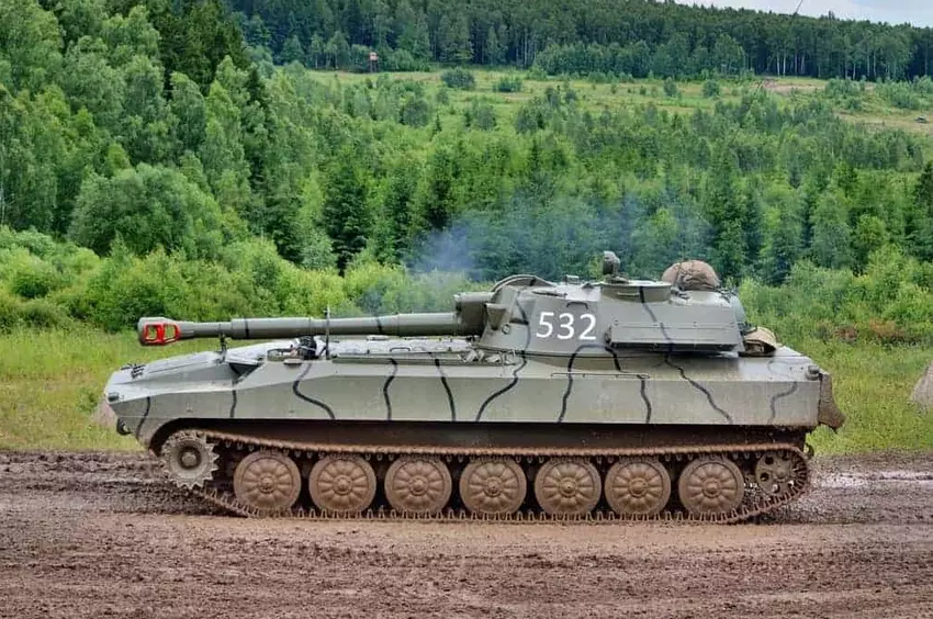 Ukrainische Nationalgarde vernichtet russische Ausrüstung mit 2S1 Gvozdika SAU, Drohne und Mörsern