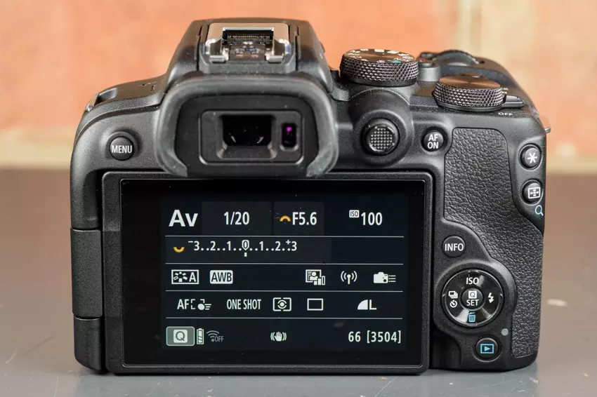 Canon EOS R10 günstige professionelle Kamera