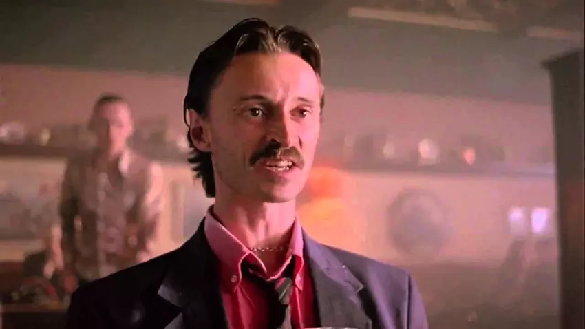 Schauspieler Robert Carlyle bestätigt, dass der Trainspotting-Film ein Spin-Off bekommen wird, in dem es um Begbie geht: Das Drehbuch wurde bereits geschrieben