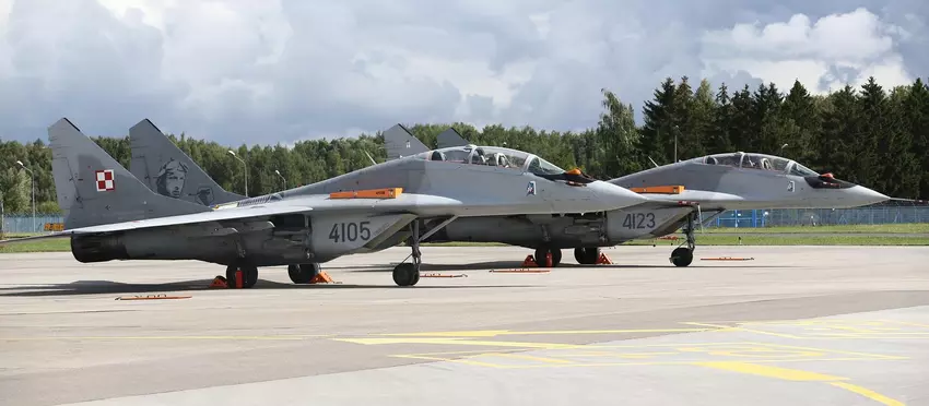 Polen übergibt 14 MiG-29-Kampfflugzeuge an die ukrainische Armee, von denen sich einige bereits in der Ukraine befinden