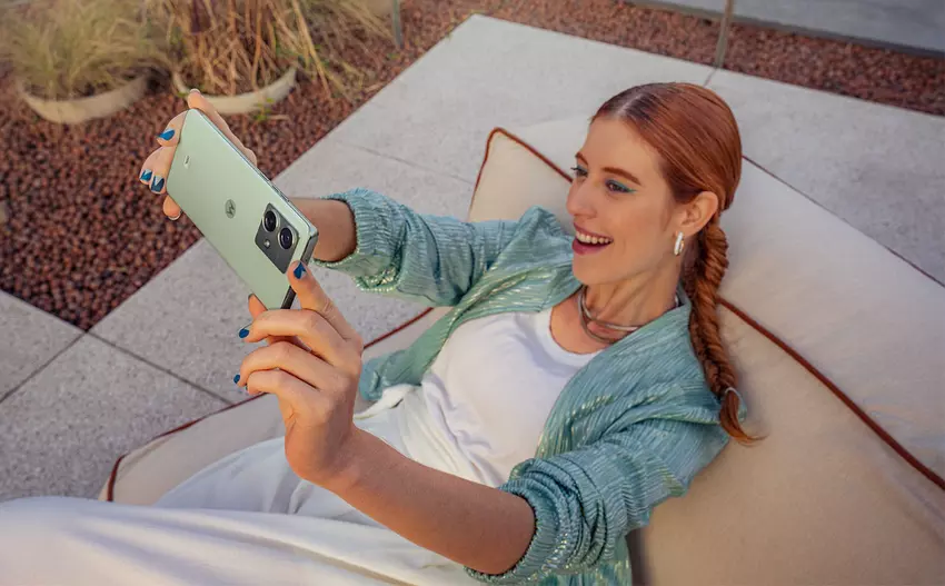 Motorola Edge 40 Neo - Dimensity 7030, 144Hz P-OLED Display, 50MP Kamera mit OIS und IP68 Wasserschutz für €399